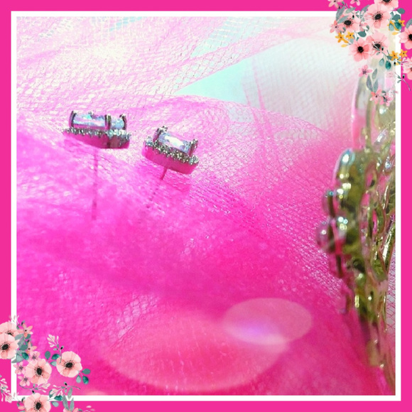 🌟🗝3CT CUSHION w/HALO DIAMOND STUDS 100 FACETS🌛 - Picture 4 of 6